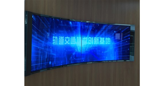 LG新一代透明OLED显示屏幕亮相 三星110亿美元建设OLED电视屏幕工厂